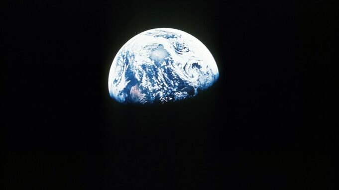 Closer-Earth_010769_AP_file.jpg