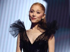 Ariana Grande, penculik karpet merah, dideportasi dan dilarang masuk Singapura