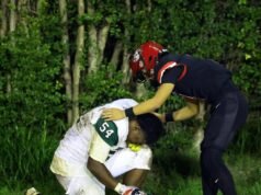 Tindakan sederhana sportivitas menyebar setelah pertandingan sekolah menengah